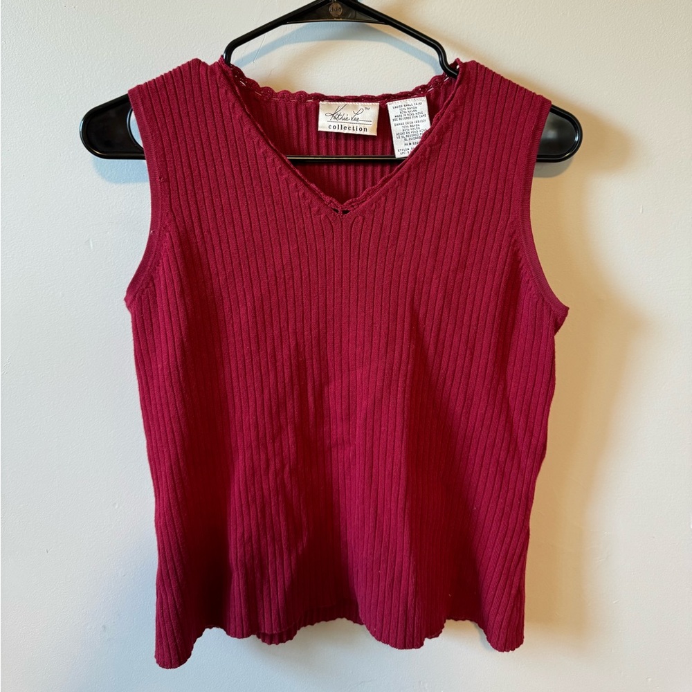 Vintage red knit tank